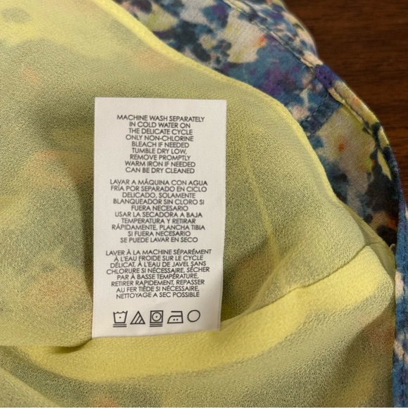 Cabi Floral Chiffon Sleeveless Blouse – Lightweight & Lined – Size Small - Picture 7 of 8